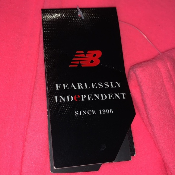 BNWT. New Balance Womens Jacket - Picture 5 of 11